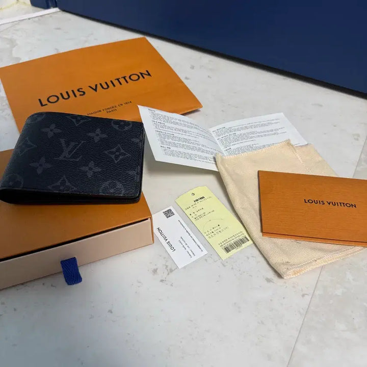 [BUNJANG] Louis Vuitton Monogram Eclipse Multiple Wallet / 루이비통 모노그램 반지갑 새상품급