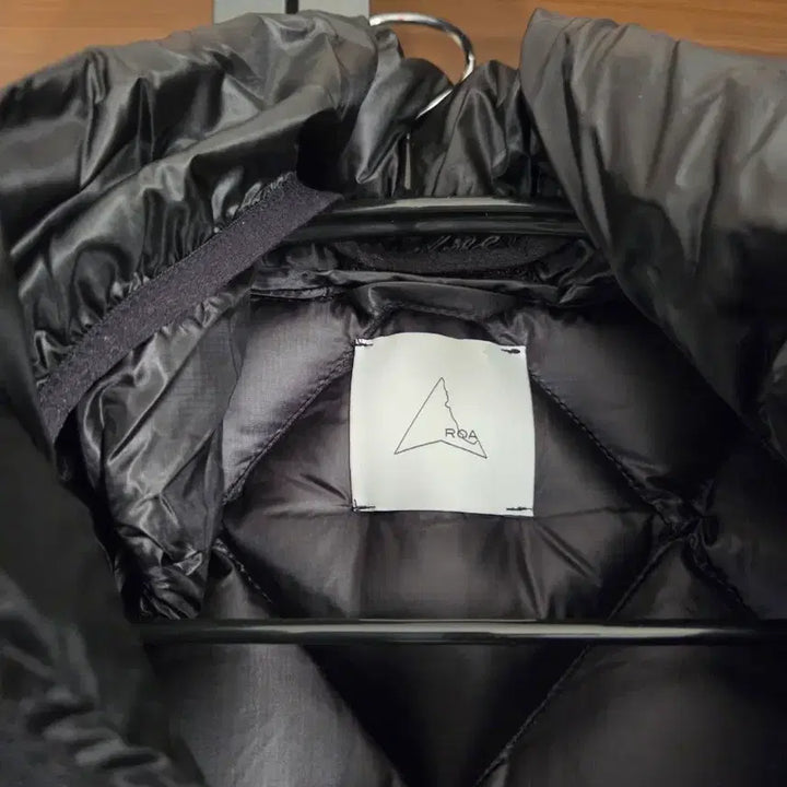 [BUNJANG] Roa Nuna Hooded Down Padding Jacket Black M / Roa Nuna 후드 다운 패딩 블랙 M