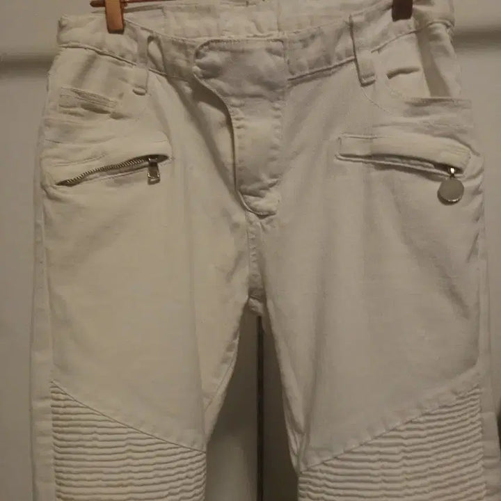 [SOLD OUT] 발망 스타일 화이트 바이커   바지 31