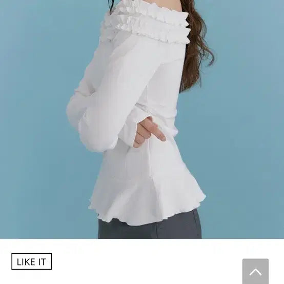 [BUNJANG] Micene Frill Off-Shoulder T-Shirt Size 1 / 미케네 프릴 오프숄더 티셔츠 1사이즈