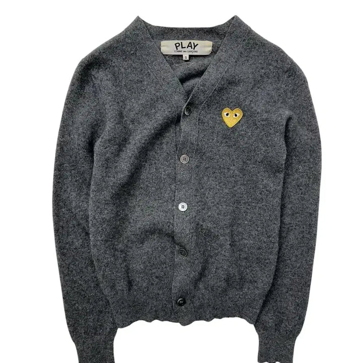 [BUNJANG] Comme des Garçons PLAY Heart Patch Cardigan Charcoal Grey / 꼼데가르송 플레이 하트 와펜 가디건