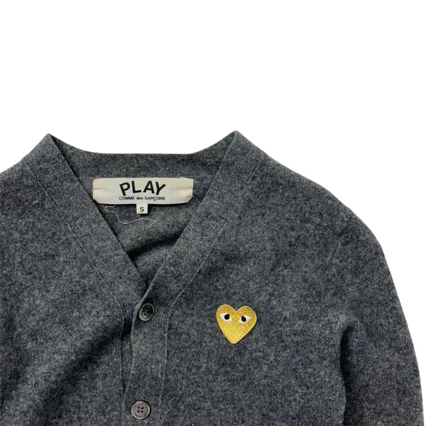 [BUNJANG] Comme des Garçons PLAY Heart Patch Cardigan Charcoal Grey / 꼼데가르송 플레이 하트 와펜 가디건