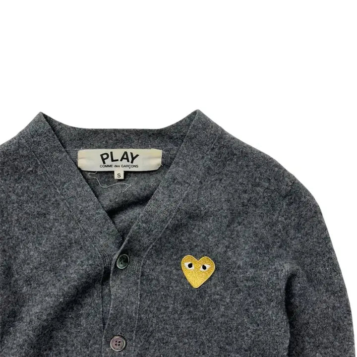 [BUNJANG] Comme des Garçons PLAY Heart Patch Cardigan Charcoal Grey / 꼼데가르송 플레이 하트 와펜 가디건
