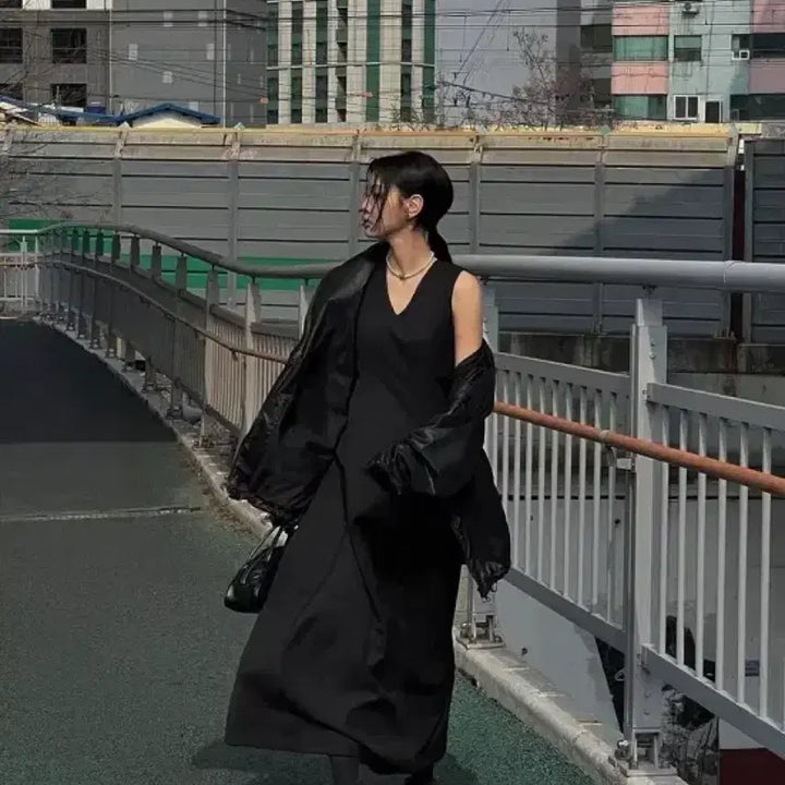[BUNJANG] Trimingbird Half-Neck Windbreaker Black / 트리밍버드 하프넥 윈드브레이커 블랙