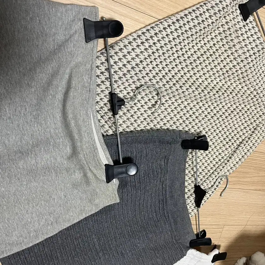 [BUNJANG] H-Line Skirt (New) / H라인 치마 (사용감 없음)