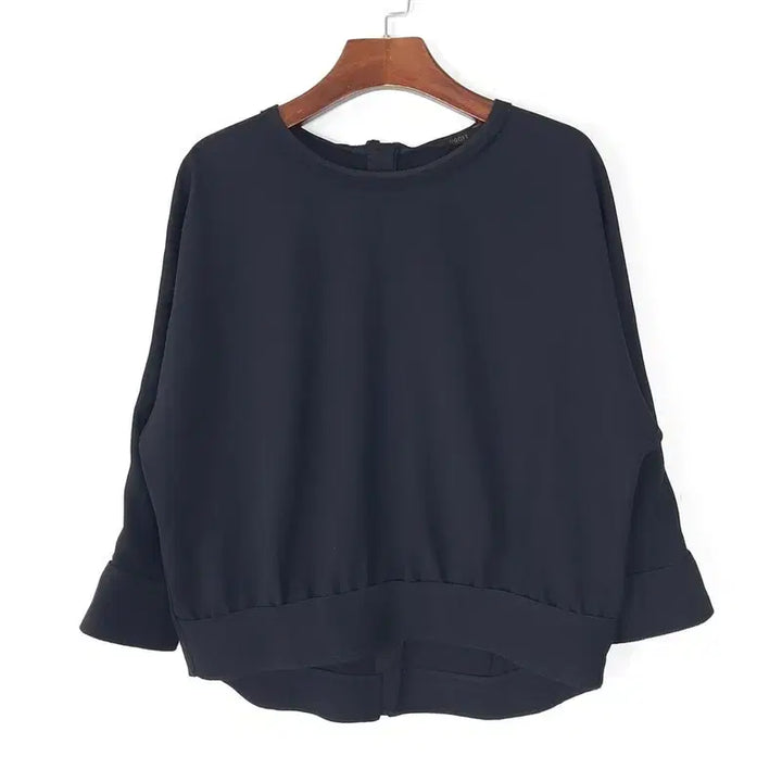 [BUNJANG] Jigott Pintuck Batwing Fit Blouse / 지고트 핀턱 가오리핏 블라우스  66