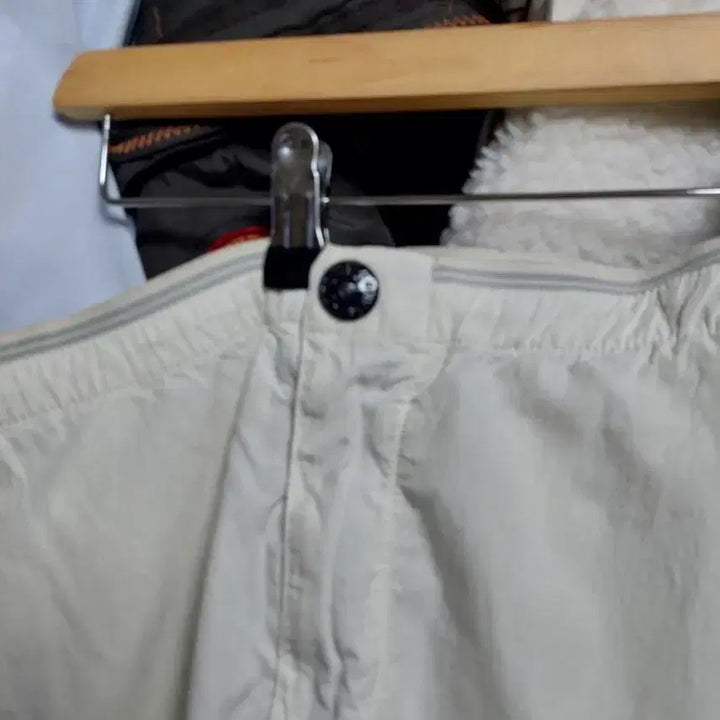 [BUNJANG] Stone Island White Cargo Shorts Regular Fit W32 / 스톤아일랜드 화이트 카고 반바지 w32 레귤러핏 백화점판