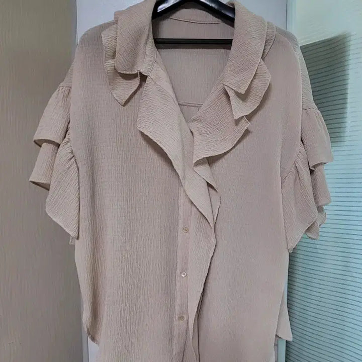 [BUNJANG] SYSTEM Frill Blouse Beige / 시스템프릴 블라우스 베이지