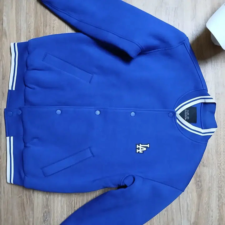 [BUNJANG] MLB Neoprene Varsity Quilted Jumper Jacket / MLB 엠엘비 네오프렌 바시티 누빔 점퍼 야구 자켓