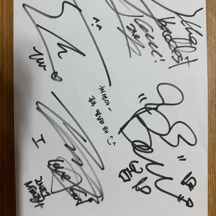 [BUNJANG] 2NE1 Signed Paper / 2ne1싸인