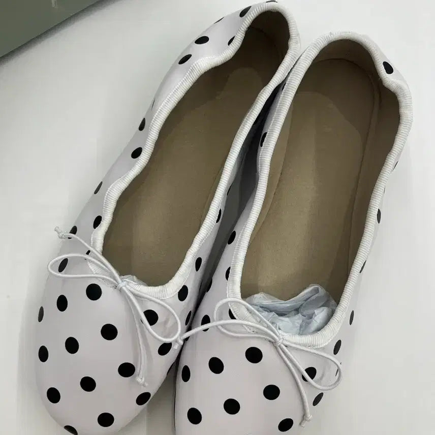 [BUNJANG] Callang White Dot Flats / 깔랑 화이트 도트 플랫