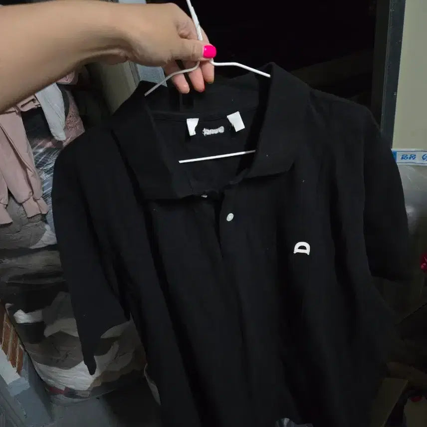[BUNJANG] Dunst Logo Black Short-Sleeve Polo T-Shirt / 던스트 로고 블랙 반팔 폴로티