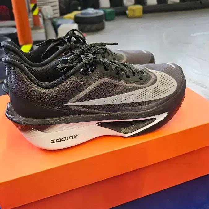 [BUNJANG] Nike Zoom Fly 6 Running Shoes - Black (250) / 나이키 줌 플라이6 블랙 런닝화 250