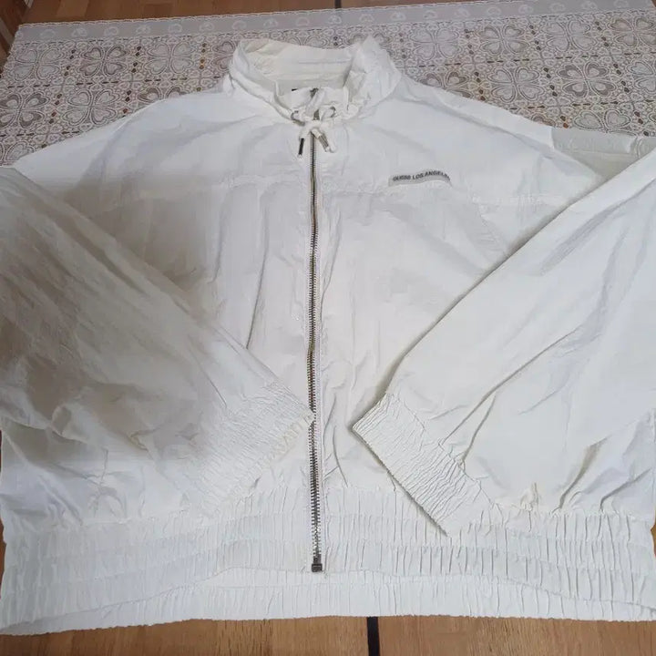 [BUNJANG] Guess Windbreaker Jacket / 게스바람막이
