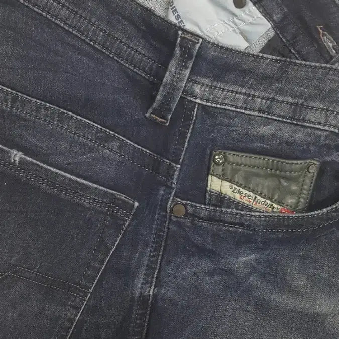 [BUNJANG] Diesel Thavar Slim Fit Jeans 30-31 Inch / 디젤 정품(사방스판) THAVAR 얇은대님 30~31인치(No.280)