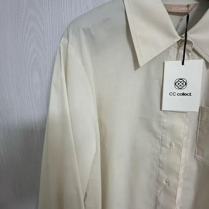 [BUNJANG] CC Collect Embroidered Crop Shirt (Beige) / [새상품] cc collect 씨씨콜렉트_ 자수크롭셔츠(베이지색)