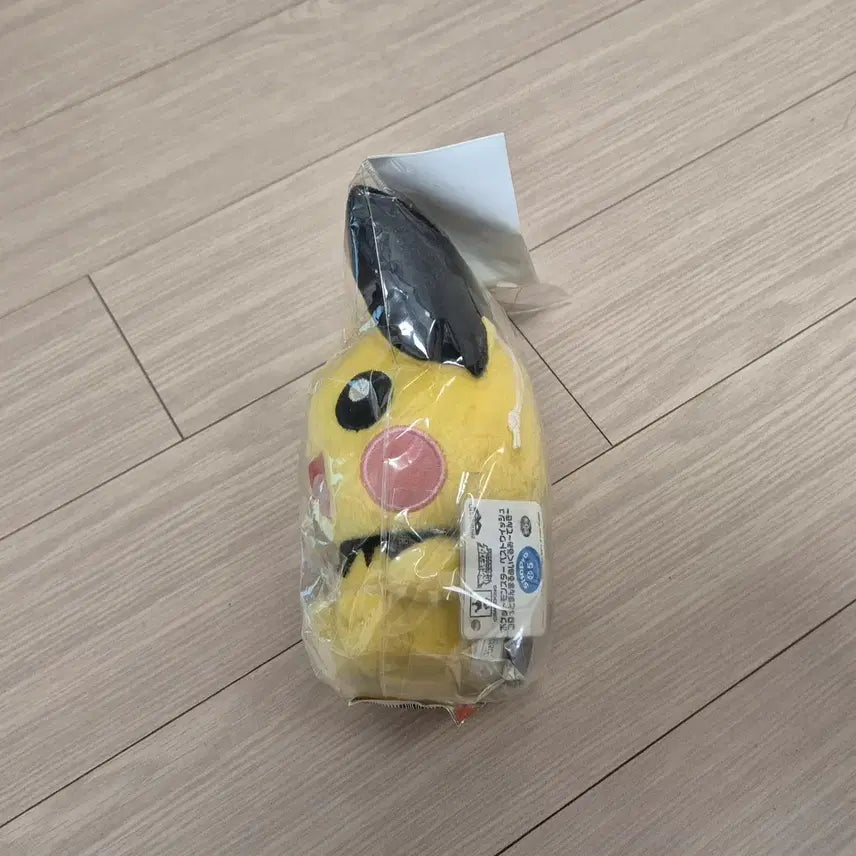 [BUNJANG] Pokemon Pichu Plush / 포켓몬스터 피츄 인형