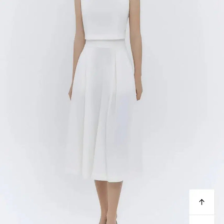 [BUNJANG] Ivana Helsinki Two-Piece Set / lvanahelsinki 이바나헬싱킹  투피스세트