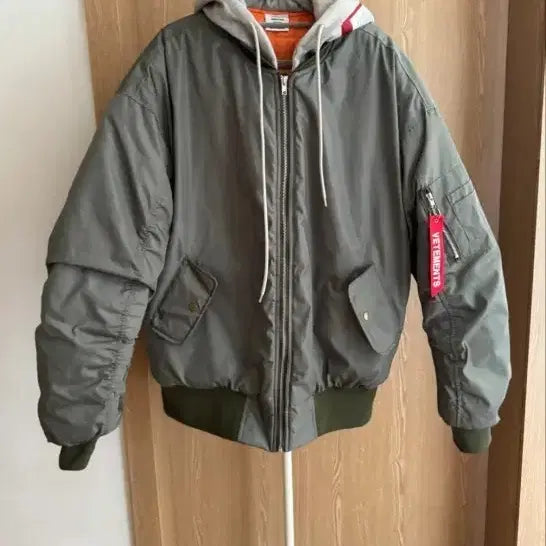 [BUNJANG] Vetements MA-1 Hooded Bomber Jacket Khaki XL / 베트멍 후드 MA-1 봄버 자켓 카키