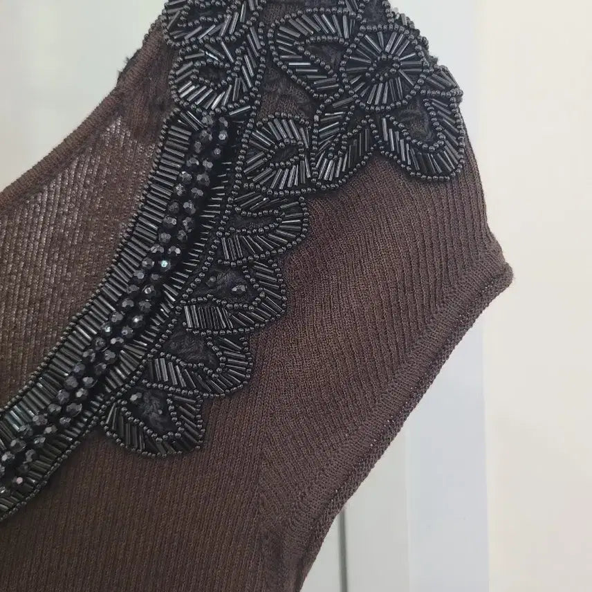 [BUNJANG] Objet Brown Beaded Short-Sleeve Ribbed T-Shirt (Size 44-55) / 오브제 브라운 비즈 장식 반팔 골지 티셔츠 44~55