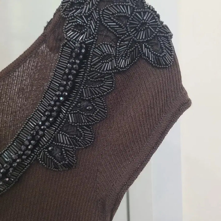 [BUNJANG] Objet Brown Beaded Short-Sleeve Ribbed T-Shirt (Size 44-55) / 오브제 브라운 비즈 장식 반팔 골지 티셔츠 44~55