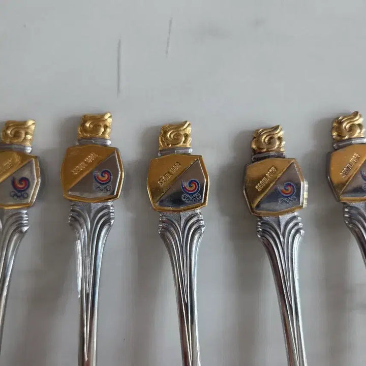 [BUNJANG] Vintage Seoul Olympics Commemorative Spoon Set (5 Pieces) / 빈티지 서울올림픽 기념 스푼 5개