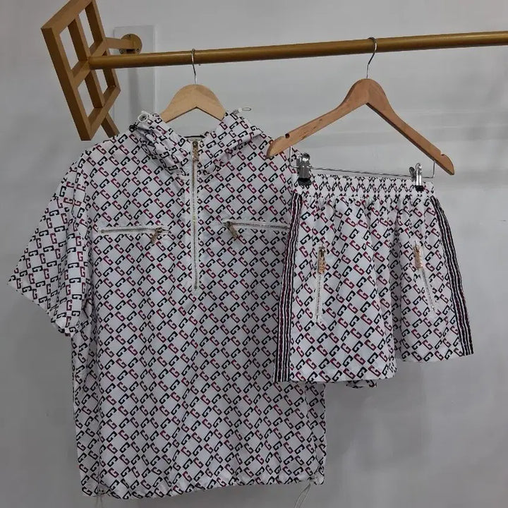 [BUNJANG] Patterned Short Sleeve Windbreaker Hoodie and Shorts Set / 패턴 반팔 바람막이 후드티 반바지 세트 66까지