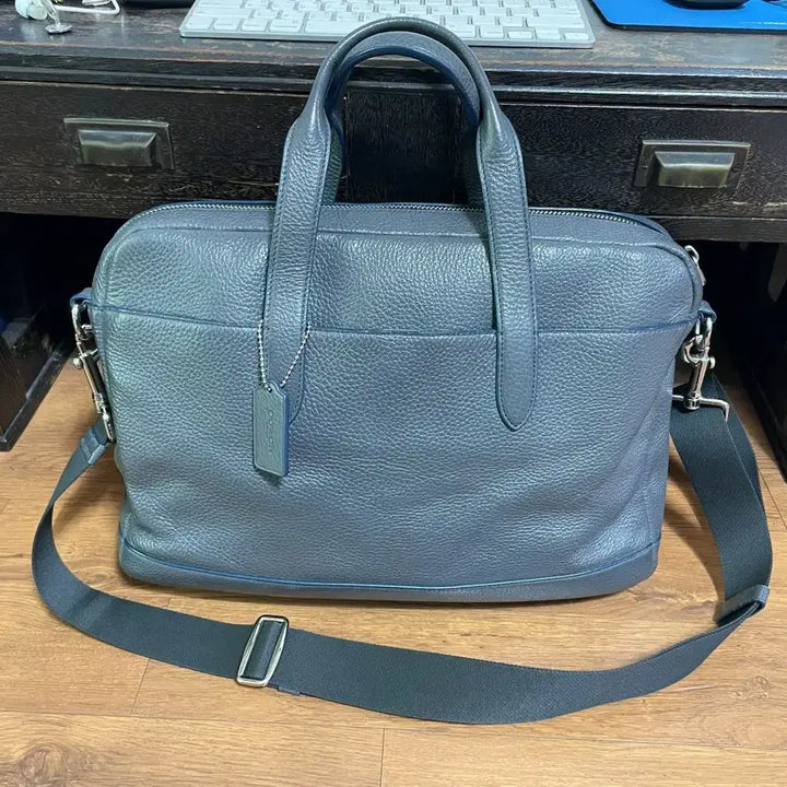 [SOLD OUT] 코치 가죽 서류가방.