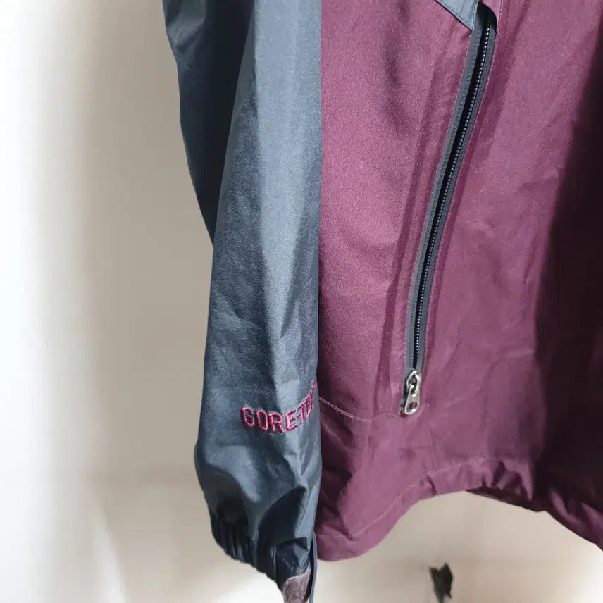 [BUNJANG] K2 Gore-Tex Hooded Windbreaker Jumper (Size 100) / K2고어텍스후드바람막이점퍼/100