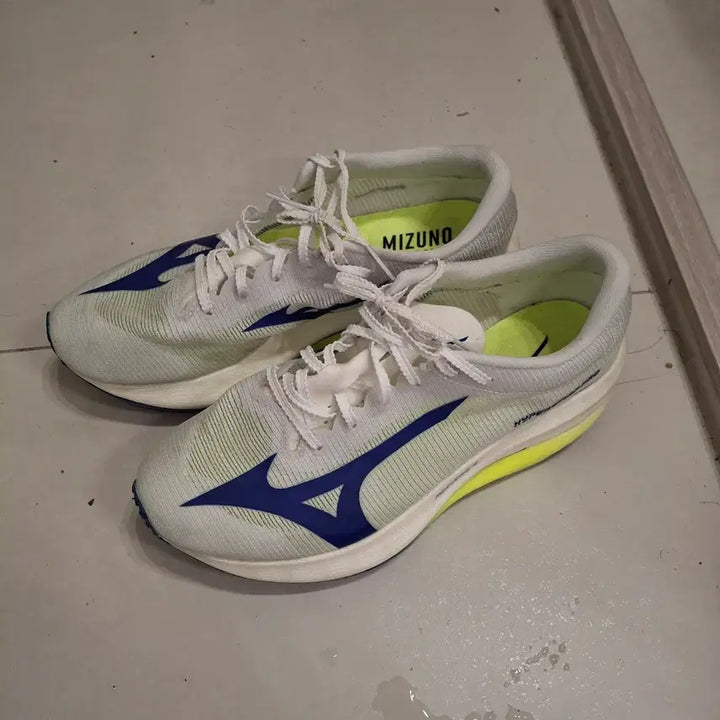 [BUNJANG] Mizuno Hyperwave Pro Running Shoes (260mm) / 미즈노 하이퍼워프 프로(260)