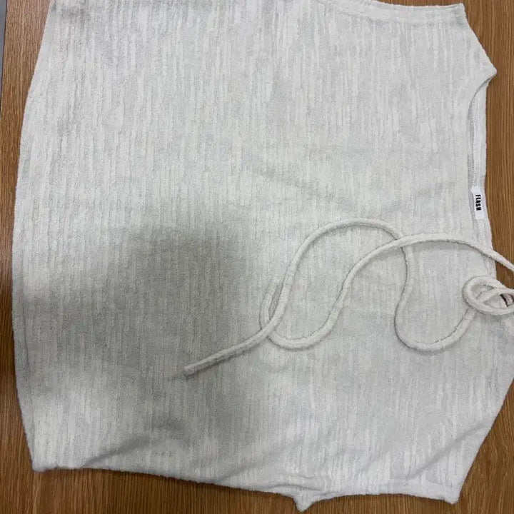 [BUNJANG] One-Shoulder Off-Shoulder Ribbon Knit Top / 원숄더 오프숄더 리본 티
