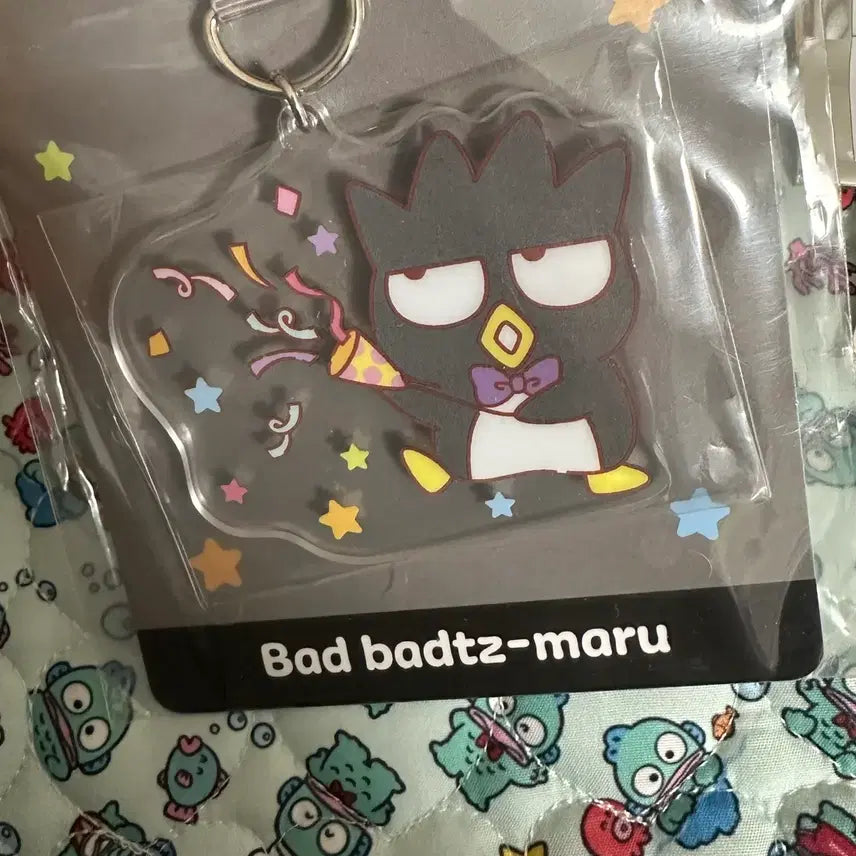 [BUNJANG] Sanrio Pochacco Acrylic Keyring &amp; Mirror Sticker Set / 산리오 바츠 키링 &amp; 미러스티커