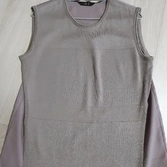 [SOLD OUT] 닥스 여성 니트 민소매 블라우스100