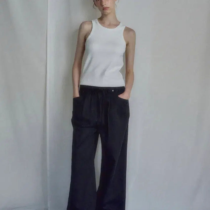 [BUNJANG] August Pintuck Wide Banding Pants Charcoal Size 2 / 어그스트 핀턱 와이드 밴딩 팬츠 차콜 2사이즈