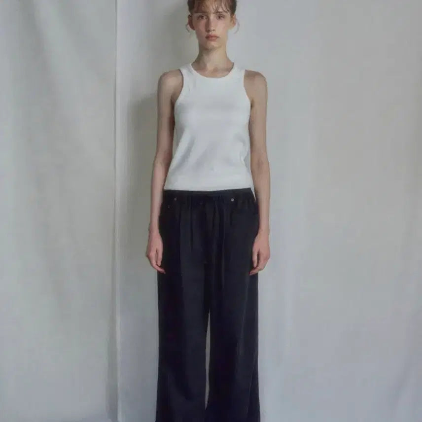 [BUNJANG] August Pintuck Wide Banding Pants Charcoal Size 2 / 어그스트 핀턱 와이드 밴딩 팬츠 차콜 2사이즈