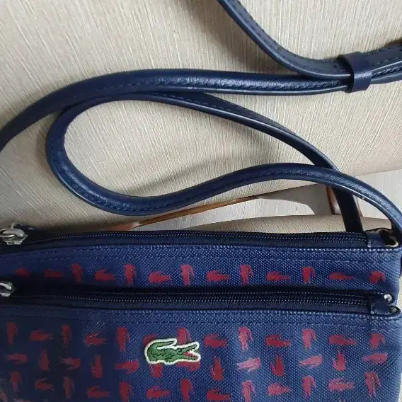 [BUNJANG] Lacoste Navy Crossbody Bag / 라코스테 네이비 크로스백 가방