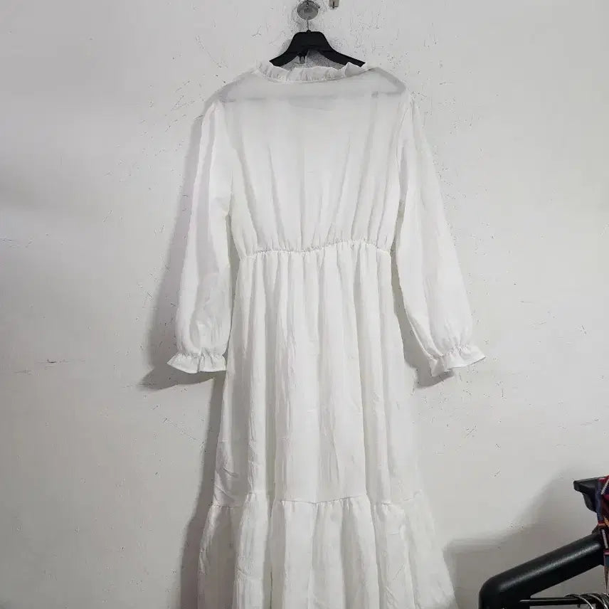 [BUNJANG] White Long Dress Chiffon Ruffle / 화이트 롱 원피스 쉬폰 러플 장식