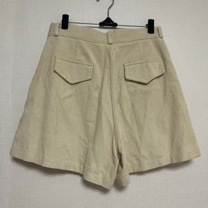 [BUNJANG] Beige Corduroy Shorts / 베이지 골덴 반바지