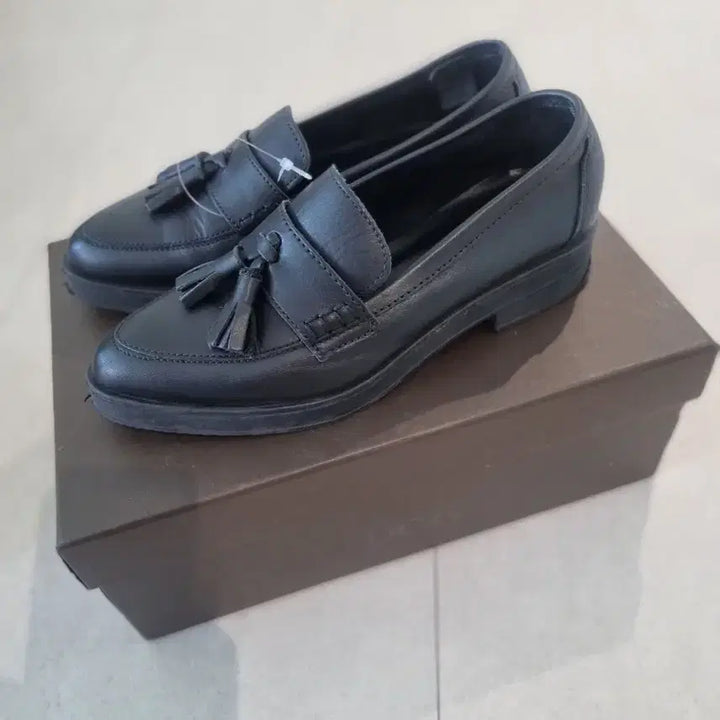 [BUNJANG] Italian Black Tassel Loafers Size 36 / 이태리  블랙 태슬 로퍼 36