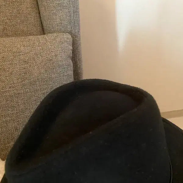 [BUNJANG] Classic Black Fedora Hat with Leather Belt Detail / 블랙 중절모