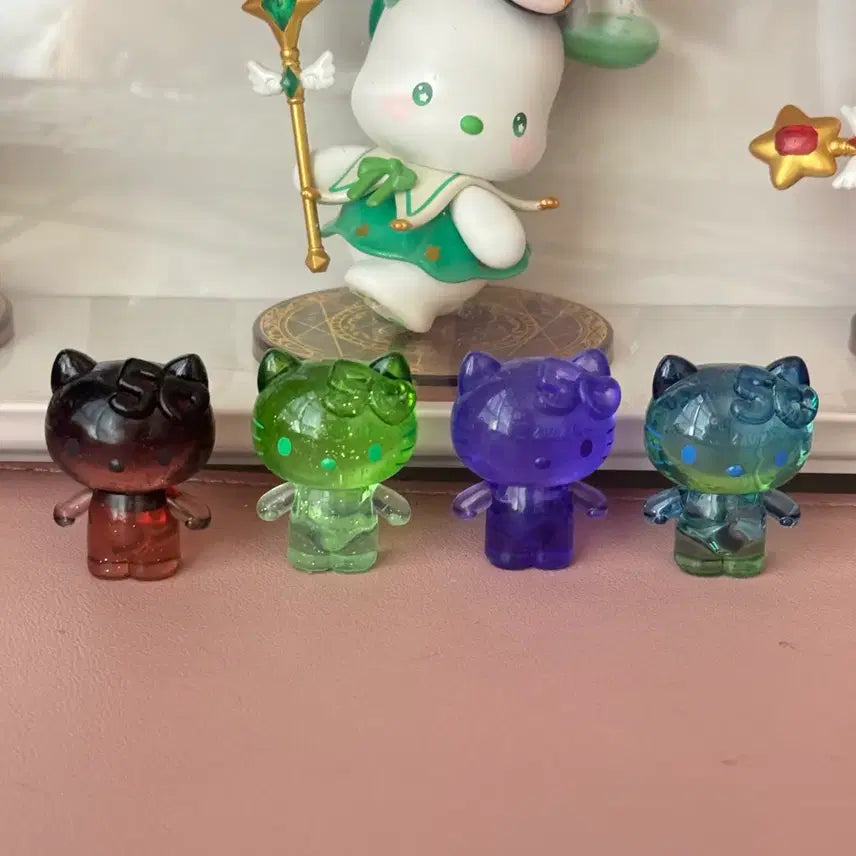 [BUNJANG] Sanrio Hello Kitty 50th Anniversary Mini Figure Candy Series (Set of 4) / 산리오 헬로키티 50주년 미니 피규어 Candy 시리즈 4종