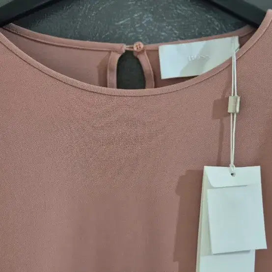 [BUNJANG] Hugo Boss 7-Sleeve Spandex Blouse with Ribbon Detail / (새상품)휴고보스 7부소매 리본 스판 블라우스