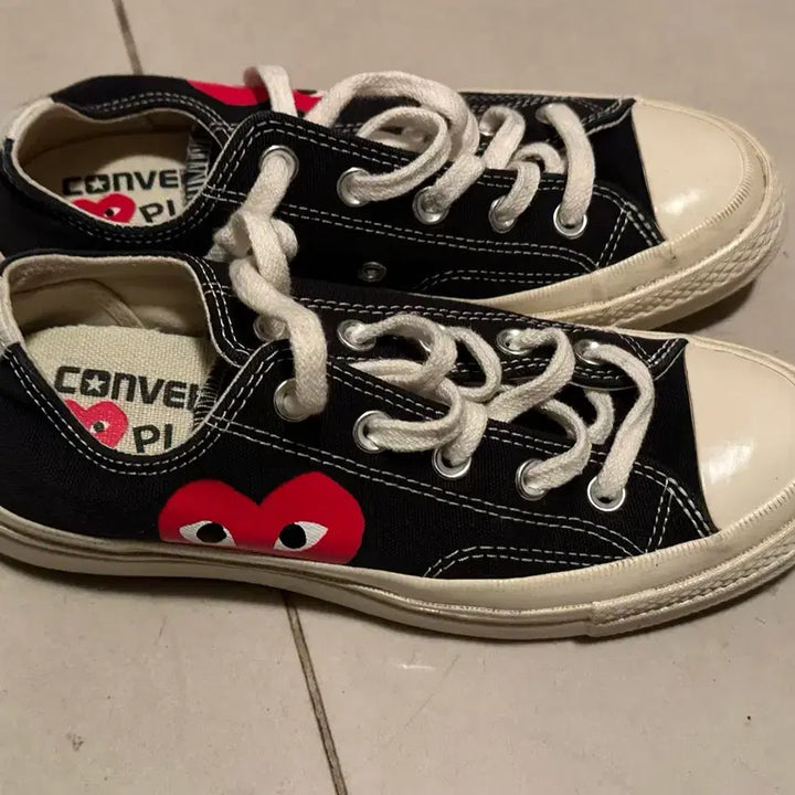 [BUNJANG] Comme des Garçons x Converse Chuck Taylor All Star Low Top Black, Gucci Ace Sneaker White / 컨버스 꼼데가르송 척테일러 로우 블랙, 구찌 러브드 에이스 화이트 230