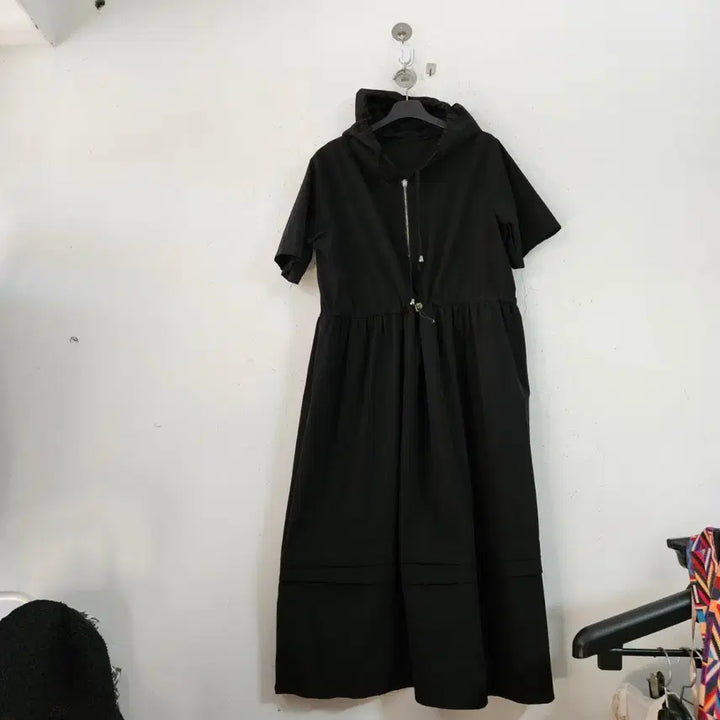 [BUNJANG] Hooded Short-Sleeve Long Dress / 후드 반팔 롱 원피스 블랙