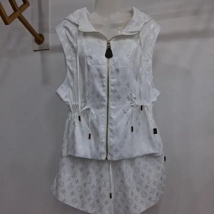 [BUNJANG] White Silk Hooded Vest and Shorts Set / 화이트  실크 후드 조끼 반바지 세트44~66까지