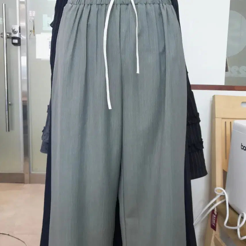 [BUNJANG] Khaki Waist Banding Wide Pants / 연카키허리밴딩 와이드 팬츠