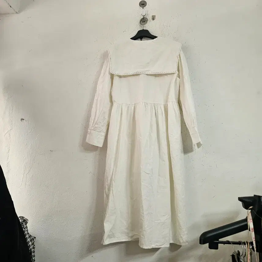 [BUNJANG] White Big Collar Long Dress / 화이트 빅카라 롱 원피스