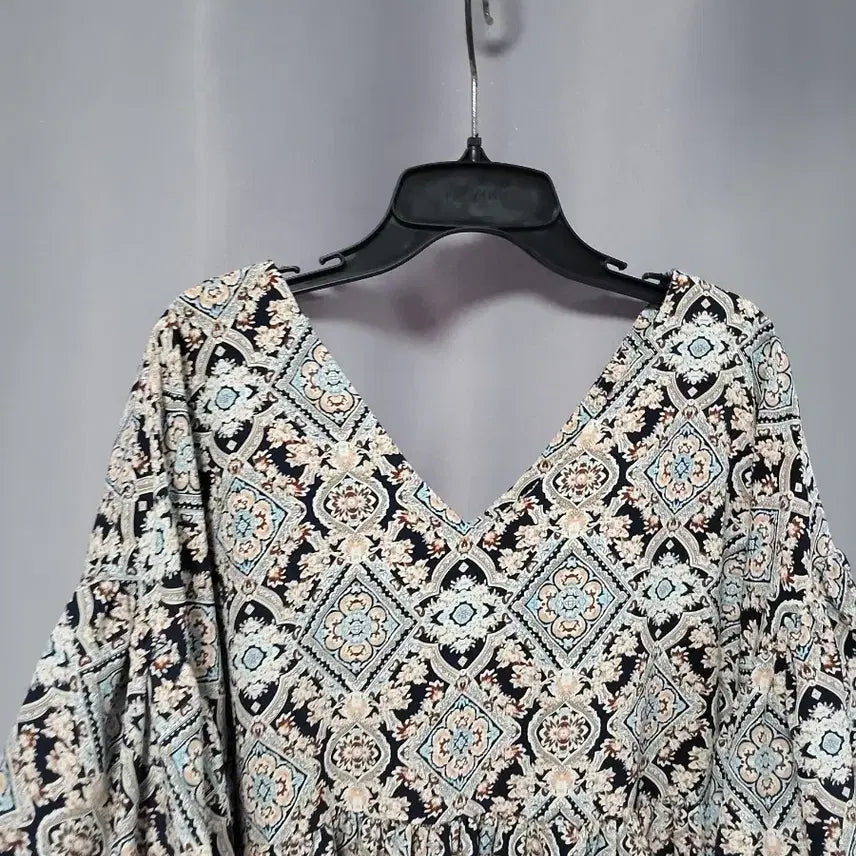 [BUNJANG] V-Neck Volume Sleeve Shirring Blouse / 브이넥 볼륨소매 셔링 블라우스