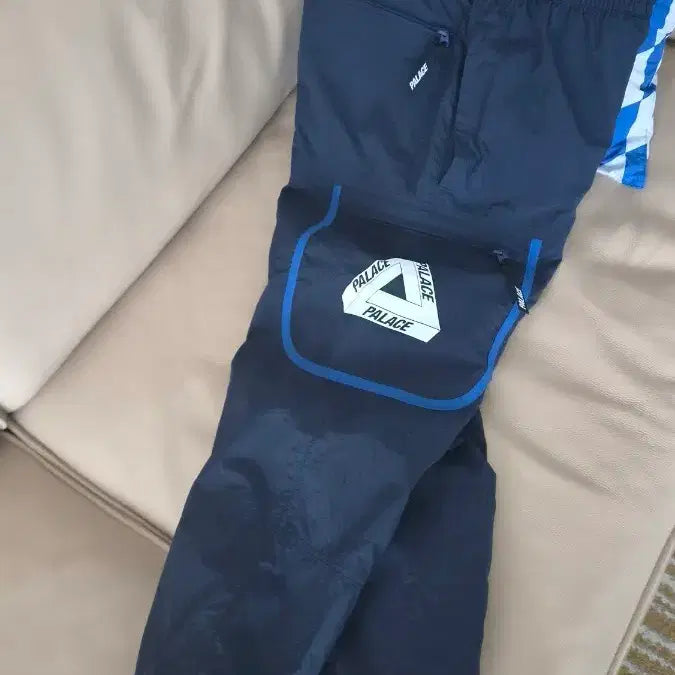 [BUNJANG] Palace Overpark Shell Pants M Navy / 팔라스 오버파크 쉘 팬츠 M