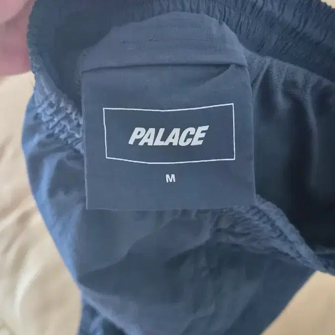 [BUNJANG] Palace Overpark Shell Pants M Navy / 팔라스 오버파크 쉘 팬츠 M